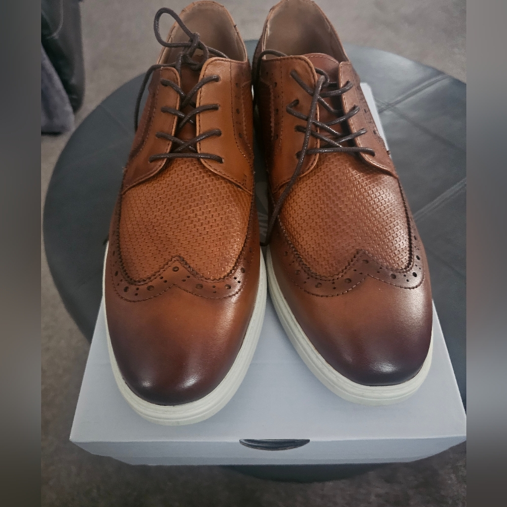 Men's Brown Leather Dress Shoes Size 12 Excellent Condition No Original Box